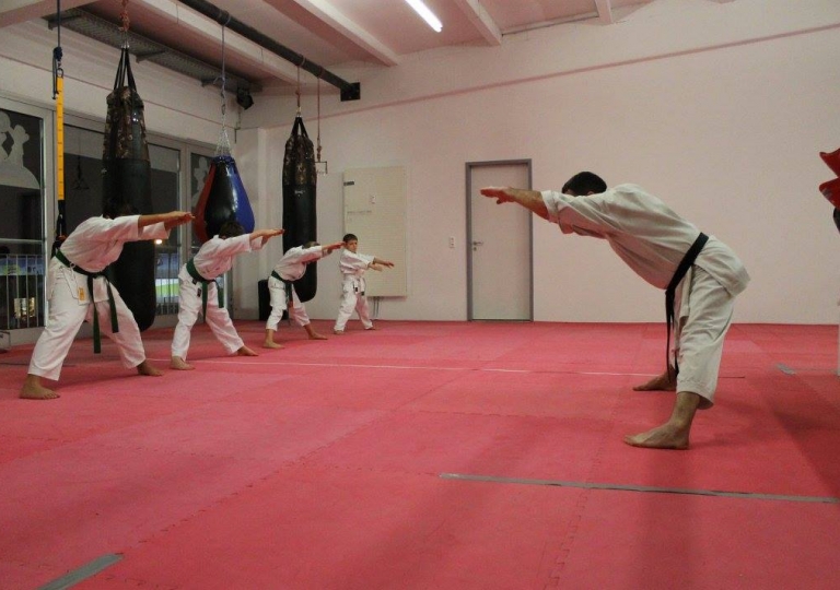 10.Karate